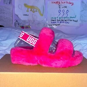 UGG Oh yeah slides in the color berry